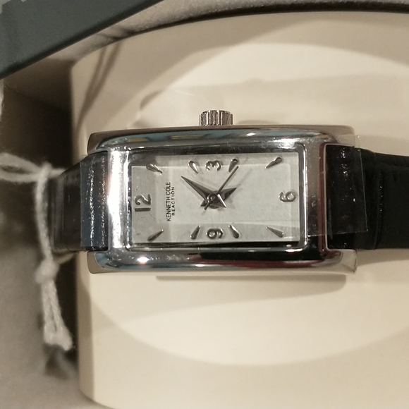 Delicate Kenneth Cole reaction watch - Picture 2 of 3